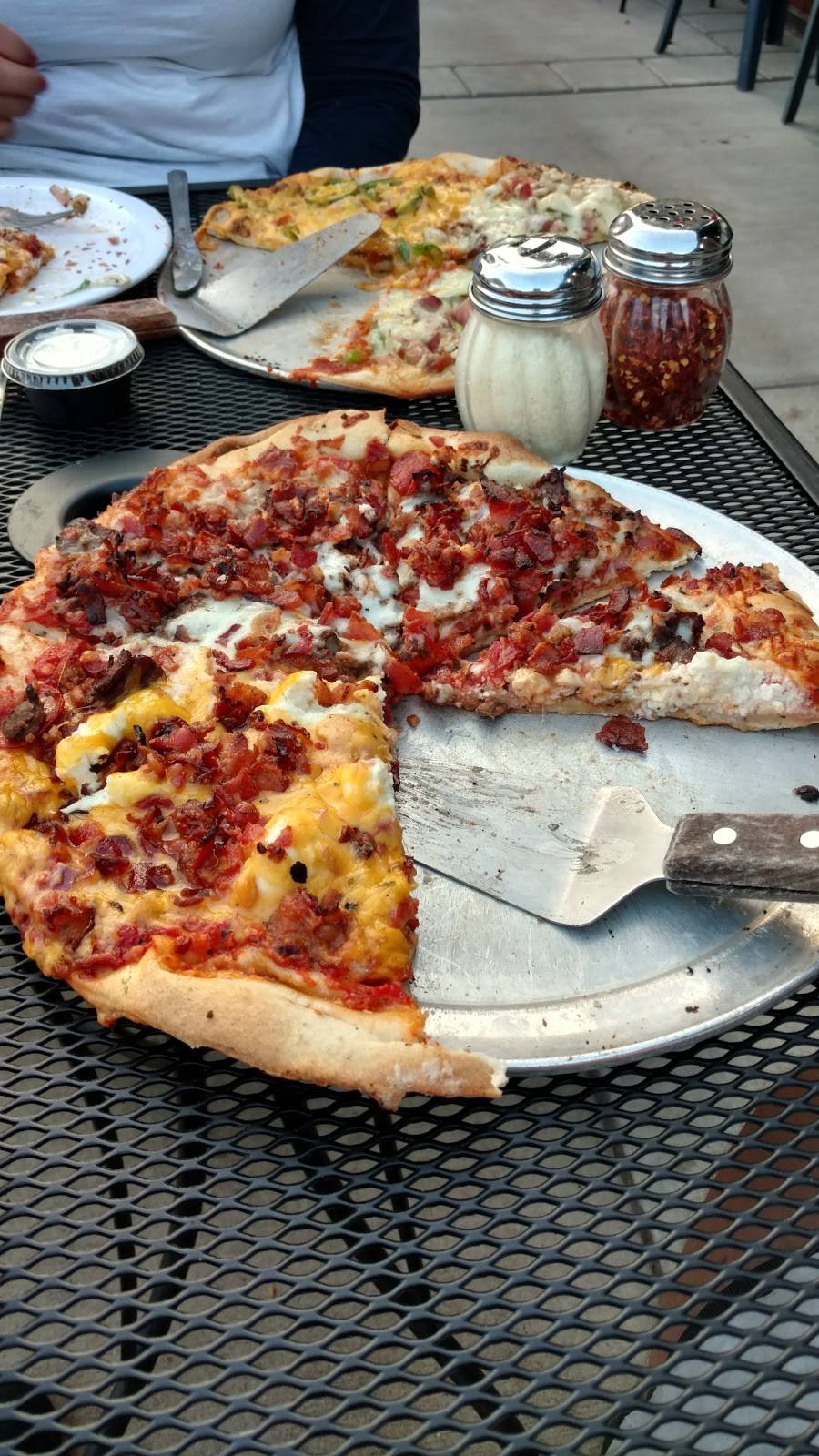 Jockamo Upper Crust Pizza | restaurant | 5646 E Washington St, Indianapolis, IN 46219, USA | 3173566612 OR +1 317-356-6612