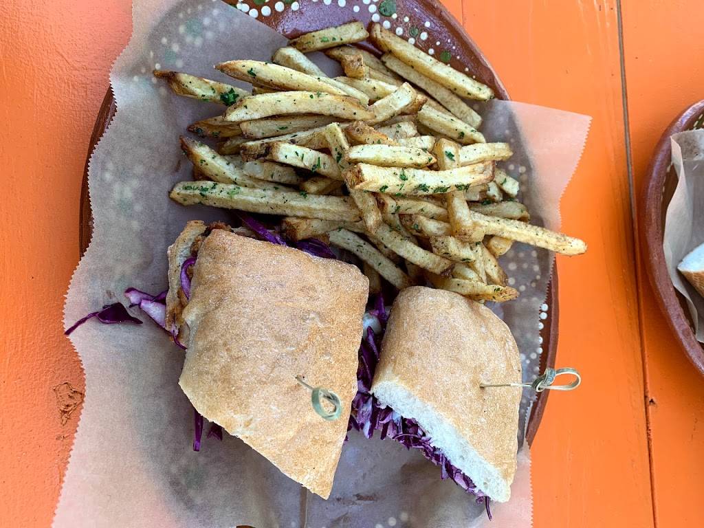 The Chicken Bodega | restaurant | 11114 Whittier Blvd, Whittier, CA 90606, USA | 5624635900 OR +1 562-463-5900