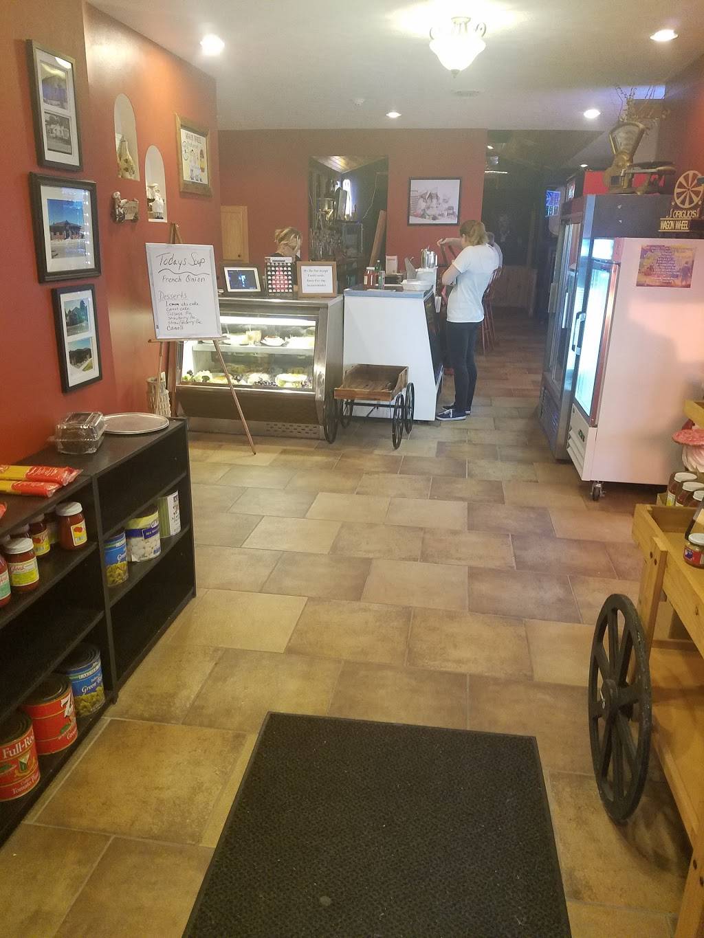 Origlio’s Wagon Wheel Restaurant | restaurant | 212 Main St, Oneida, NY 13421, USA | 3153636510 OR +1 315-363-6510