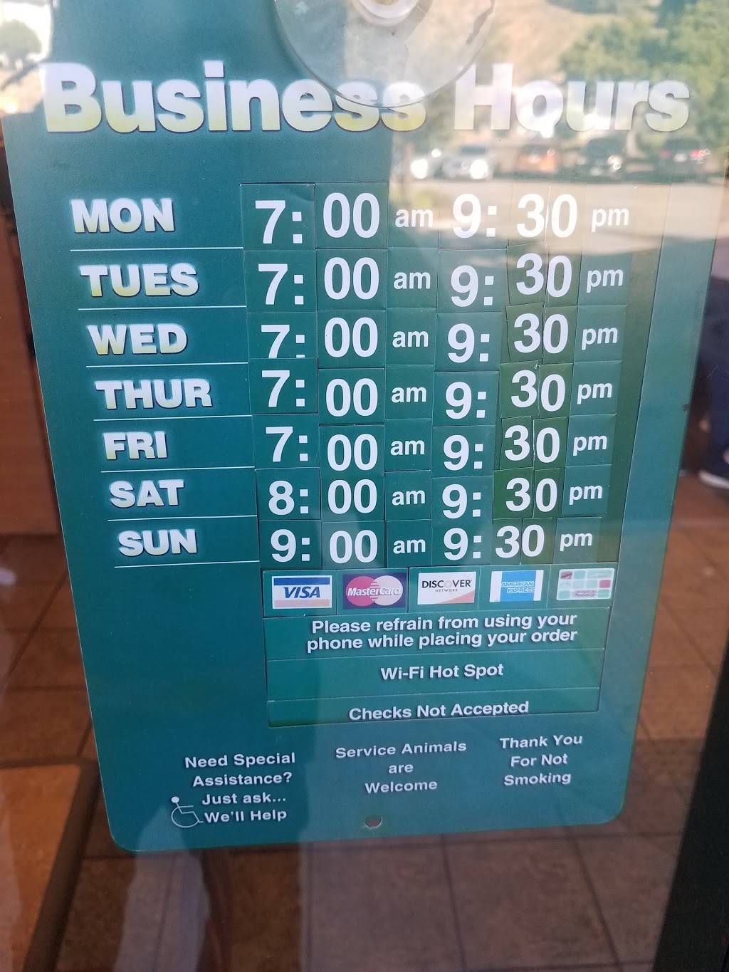 Subway Restaurants | restaurant | 26775 Hayward Blvd i, Hayward, CA 94542, USA | 5105812585 OR +1 510-581-2585