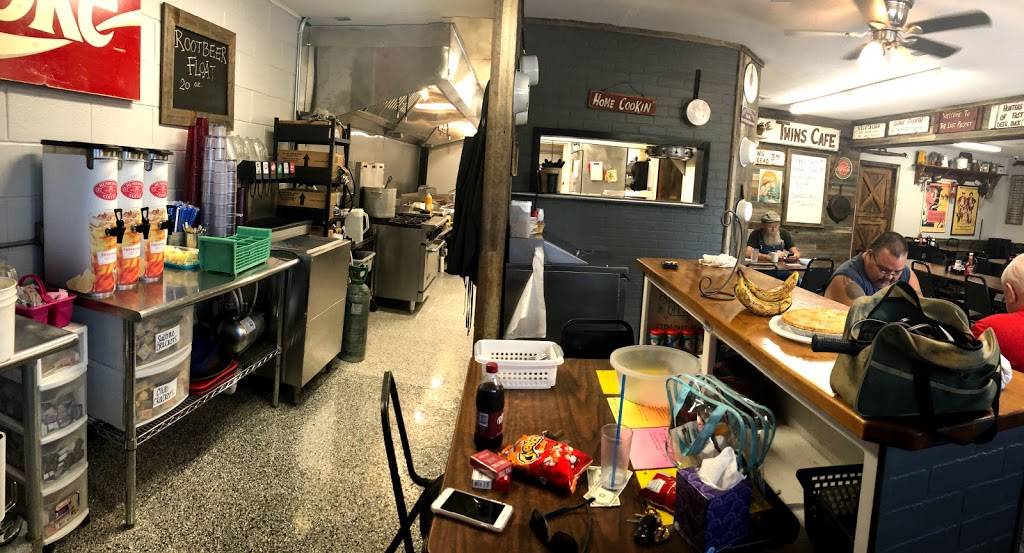 Twins Cafe | restaurant | 607 Parkway Ave, Haileyville, OK 74546, USA | 9182977090 OR +1 918-297-7090
