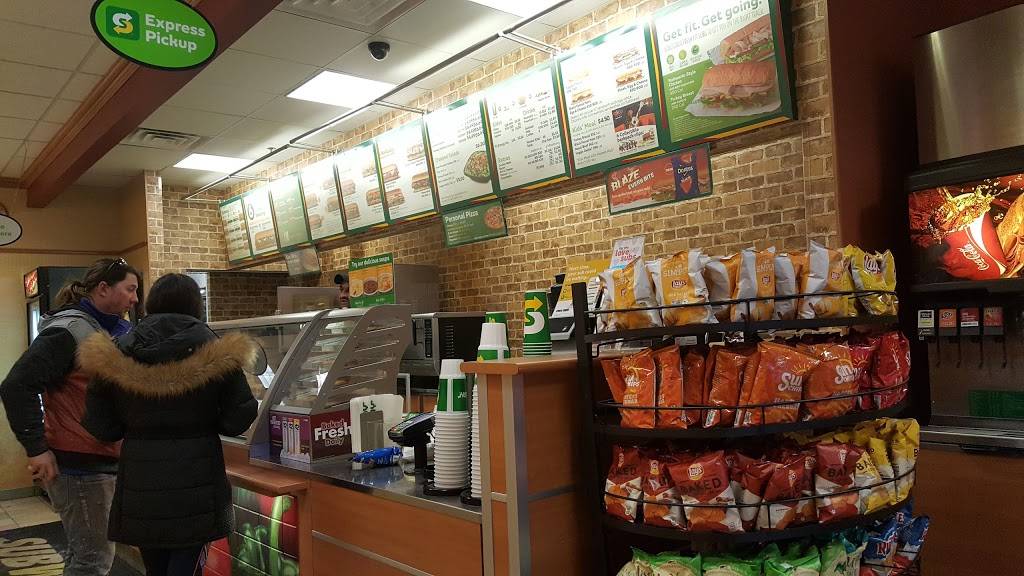 Subway Restaurants | restaurant | 2618 Dempster Street, Park Ridge, IL 60068, USA | 8478139552 OR +1 847-813-9552