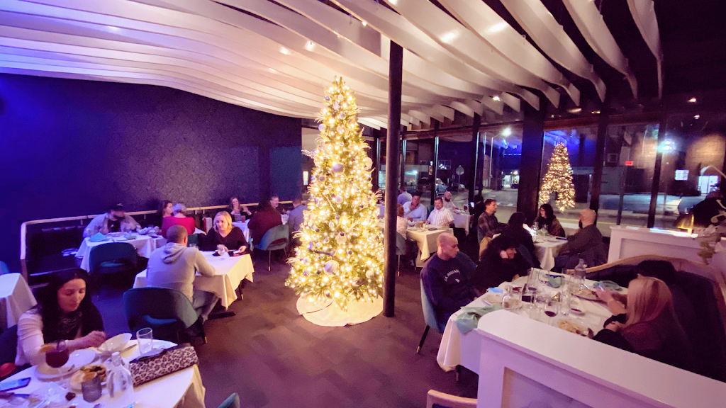 Towne House Fall River / Douro Steakhouse | restaurant | 37 Purchase St, Fall River, MA 02720, USA | 5086174870 OR +1 508-617-4870