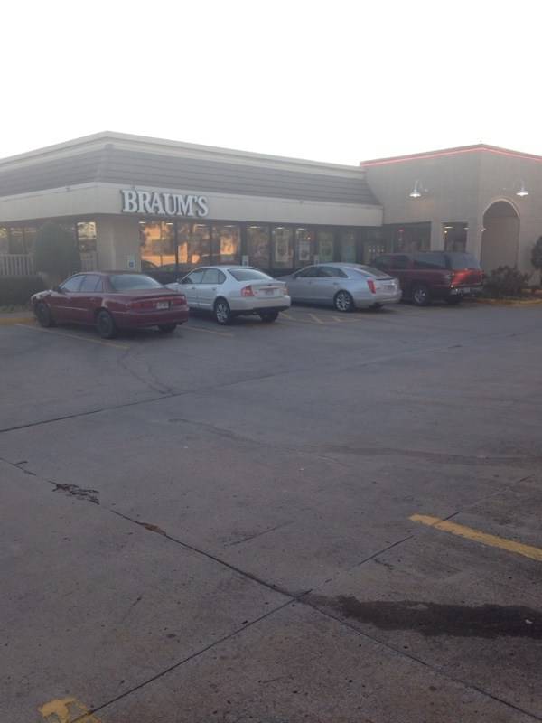 Braums Ice Cream & Burger Restaurant | restaurant | 4418 Rogers Ave, Fort Smith, AR 72903, USA | 4797833118 OR +1 479-783-3118