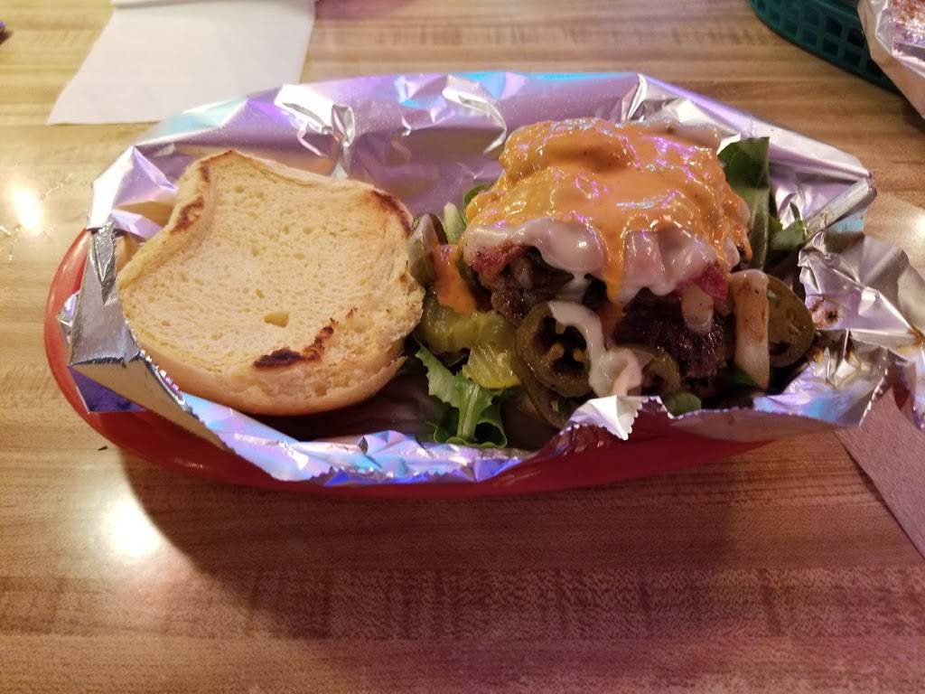 Jakes Bar & Grill | restaurant | 137 N Wayne Ave, Waynesboro, VA 22980, USA | 5404512252 OR +1 540-451-2252