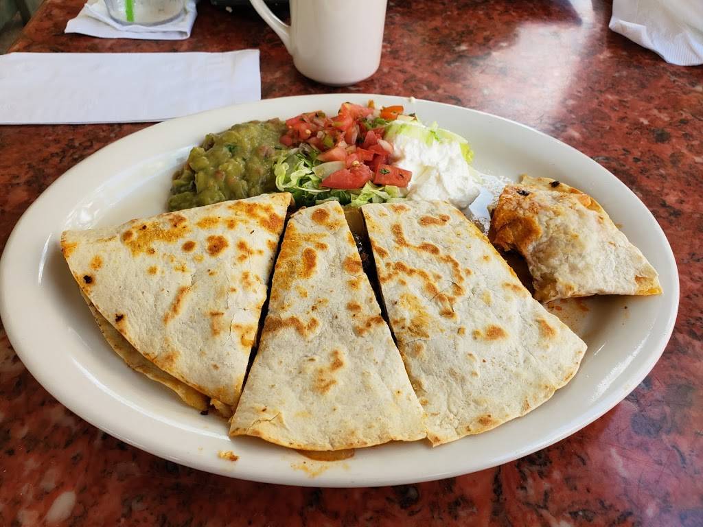 Two Drunken Goats | restaurant | 2509 N Ocean Ave, Riviera Beach, FL 33404, USA | 5614940201 OR +1 561-494-0201