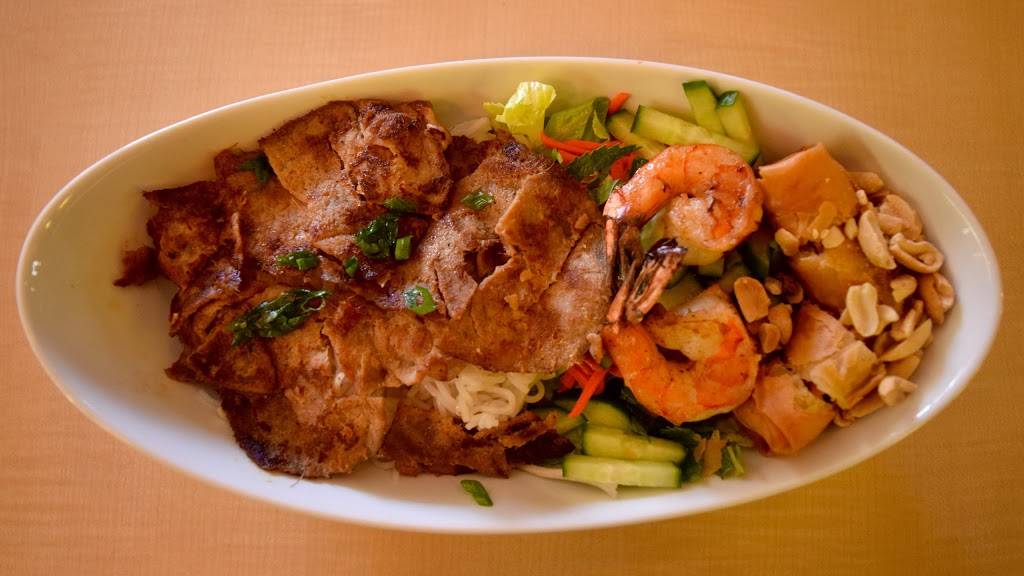 Simmering Pho Cafe | restaurant | 213 W Main Ave, Morgan Hill, CA 95037, USA | 4087792233 OR +1 408-779-2233