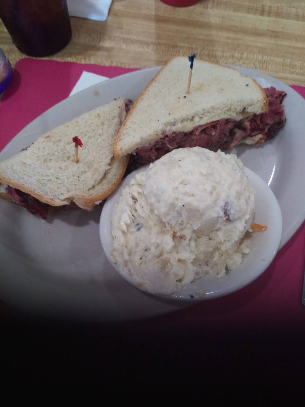 Lendys | restaurant | 653 Broadway, Saugus, MA 01906, USA | 7812313180 OR +1 781-231-3180