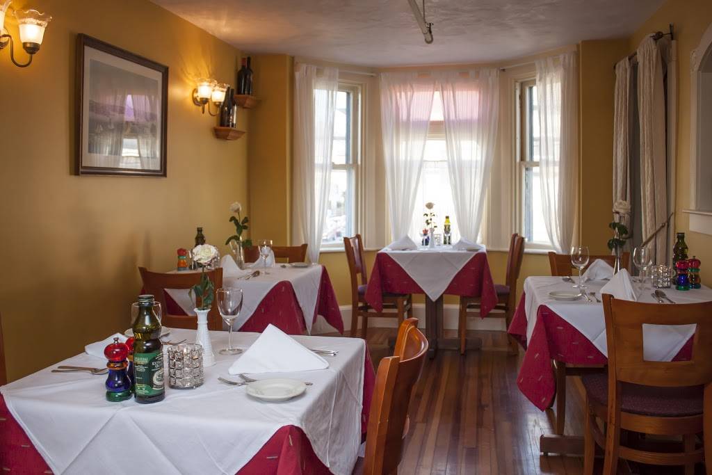 Mamma Luisa Ristorante Italiano | restaurant | 673 Thames St, Newport, RI 02840, USA | 4018485257 OR +1 401-848-5257