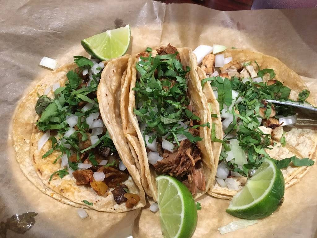 Salsa Picante | restaurant | 949 N Western Ave, Chicago, IL 60622, USA | 7739048406 OR +1 773-904-8406