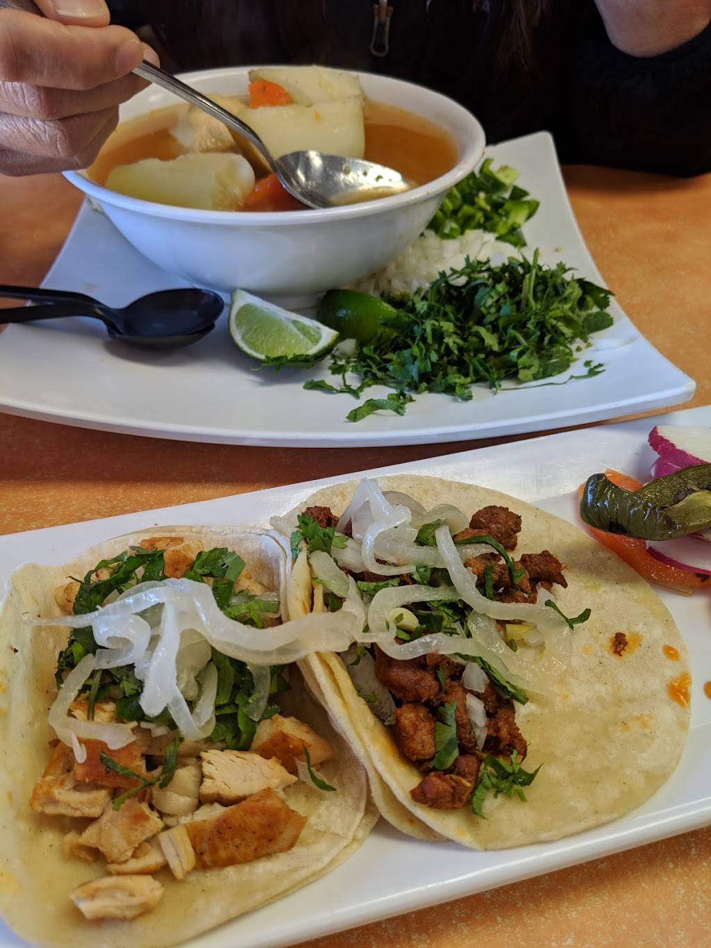 Rancheros Taqueria | restaurant | 1099 Reganti Dr # B, Concord, CA 94518, USA | 9256857101 OR +1 925-685-7101