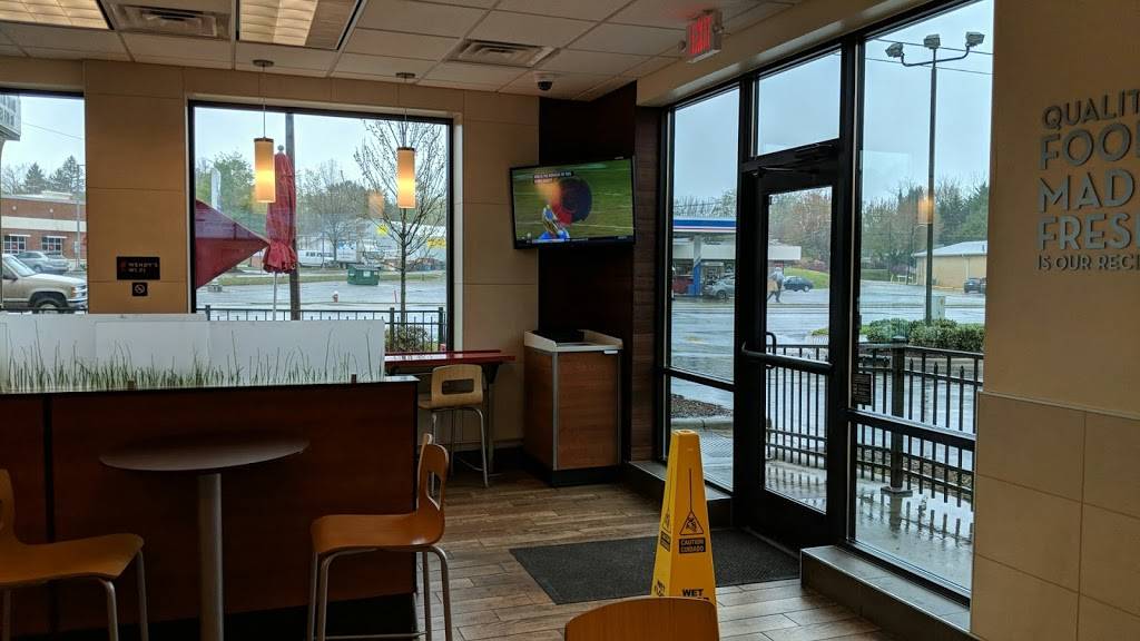 Wendys | restaurant | 935 Asheville Hwy, Brevard, NC 28712, USA | 8288847901 OR +1 828-884-7901