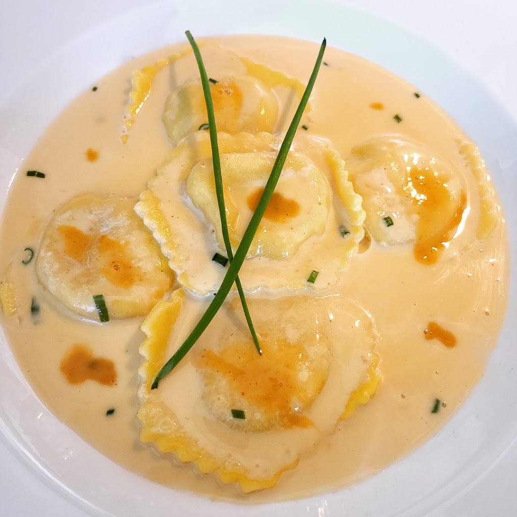 Table 14 Bar & Restaurant | restaurant | 2951 S Bayshore Dr, Miami, FL 33133, USA | 30544121002015 OR +1 305-441-2100 ext. 2015