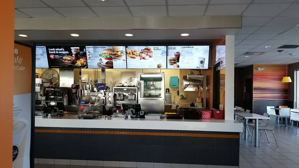 McDonalds | cafe | 1032 N Northwest Hwy, Park Ridge, IL 60068, USA | 8478230700 OR +1 847-823-0700