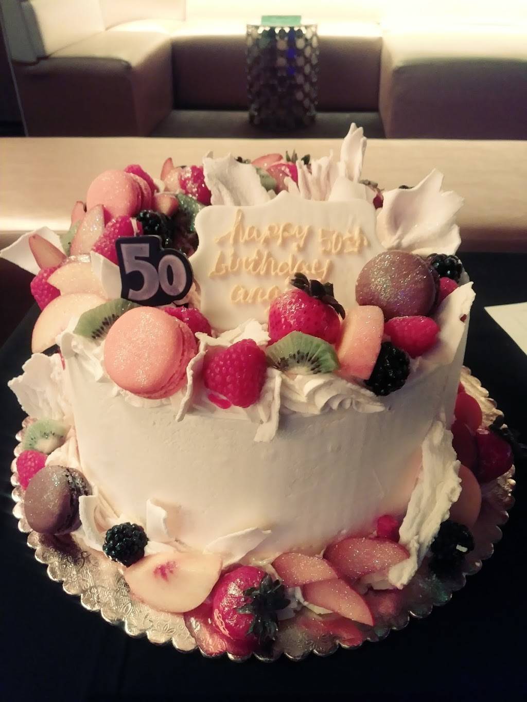 Nikis Pizza | restaurant | 735 Beaubien St, Detroit, MI 48226, USA | 3139614303 OR +1 313-961-4303