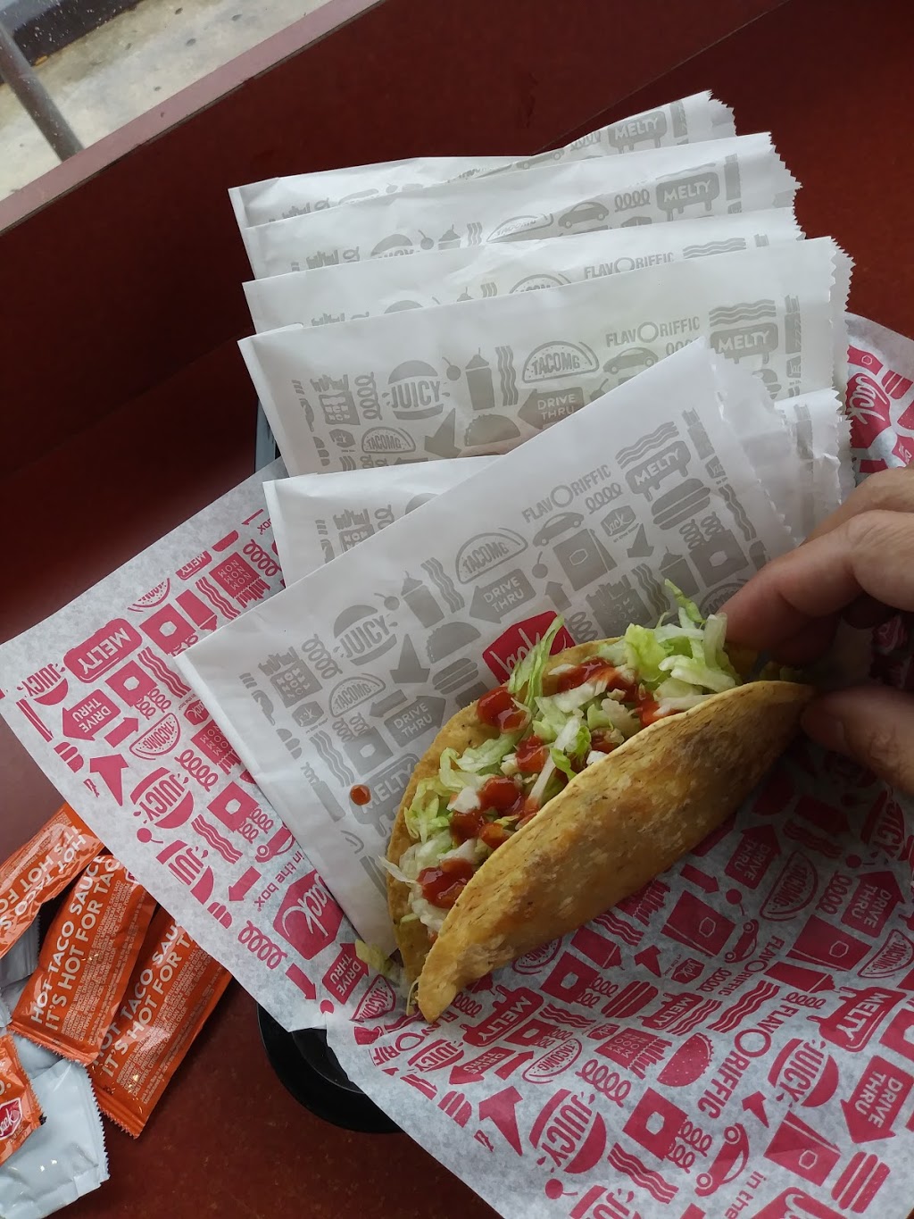 Jack in the Box | restaurant | 7206 Blanco Rd, San Antonio, TX 78216, USA | 2103444453 OR +1 210-344-4453