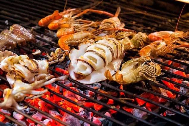 The Royal Crab Calabash Seafood Buffet | restaurant | 610 N Kings Hwy, Myrtle Beach, SC 29577, USA | 8433100990 OR +1 843-310-0990