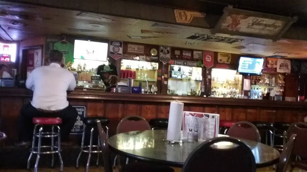 Lyles Sportszone Pizza & Pub | night club | 4718, 1404 E Morgan Ave, Evansville, IN 47711, USA | 8124257729 OR +1 812-425-7729