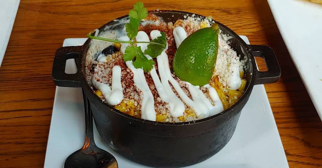 La Mesa Modern Mexican | restaurant | 51 S 1st St, St. Charles, IL 60174, USA | 6305490162 OR +1 630-549-0162