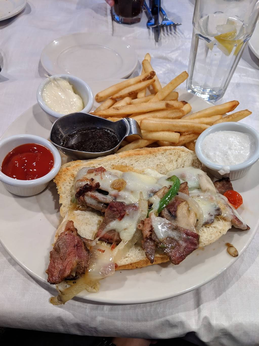 The Chop House | restaurant | 9700 Kingston Pike # 21, Knoxville, TN 37922, USA | 8655312467 OR +1 865-531-2467