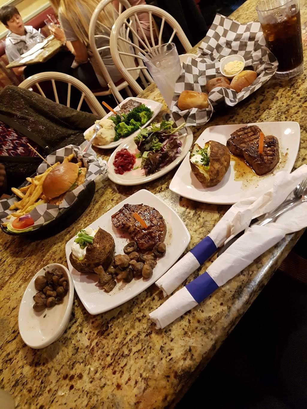 Sizzler | restaurant | 7602 W Irlo Bronson Memorial Hwy, Kissimmee, FL 34747, USA | 4073970997 OR +1 407-397-0997