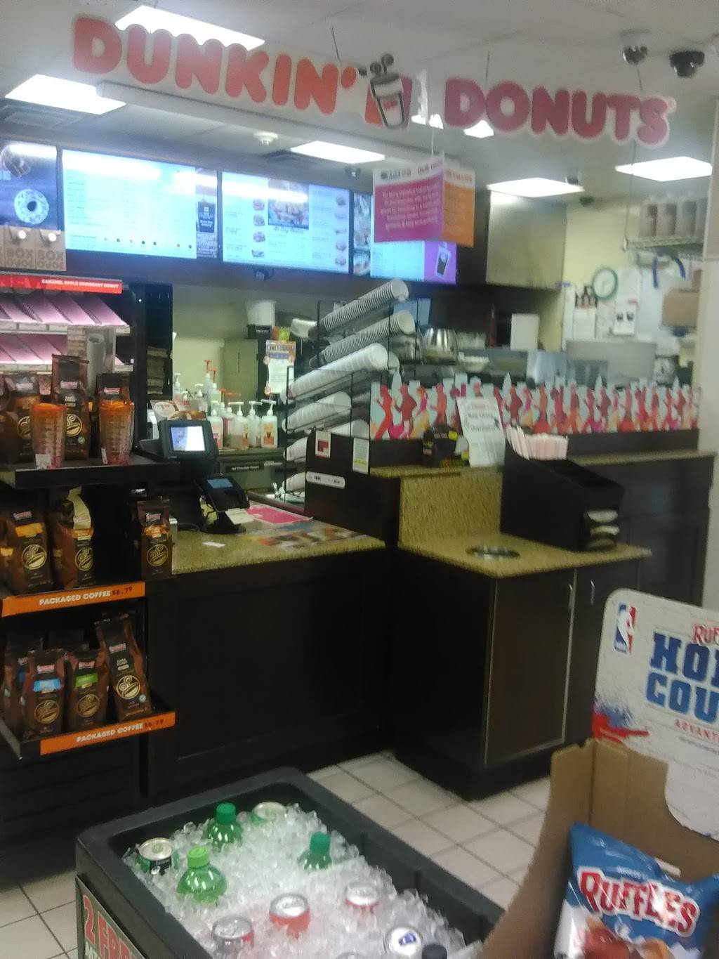 Dunkin | bakery | 41 Lee Burbank Hwy, Revere, MA 02151, USA | 7812844087 OR +1 781-284-4087