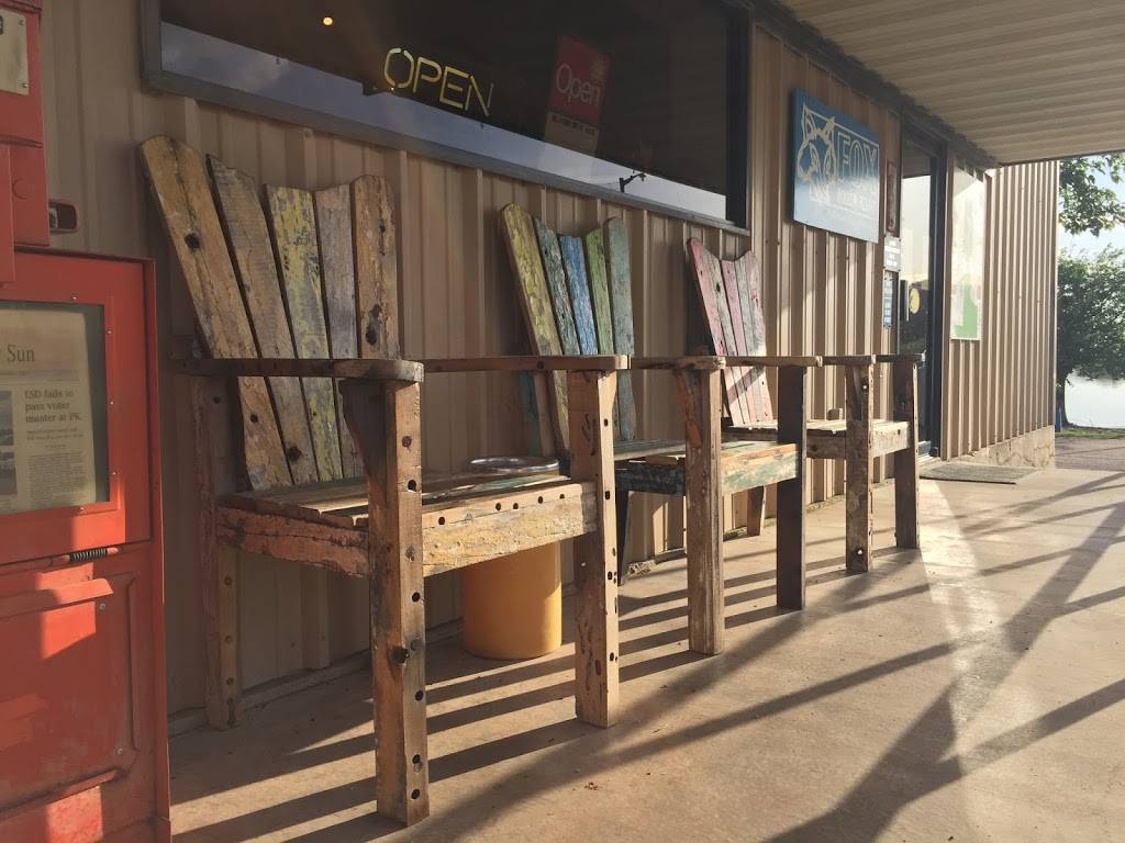 Hungry Fox Restaurant | restaurant | 4705 Fox Hollow Road, Graham, TX 76450, USA | 9405491801 OR +1 940-549-1801