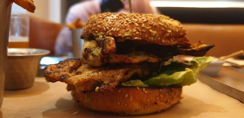 Eastend Restaurant | restaurant | 6506, 409 Greenwich Ave, Greenwich, CT 06830, USA | 2038629200 OR +1 203-862-9200