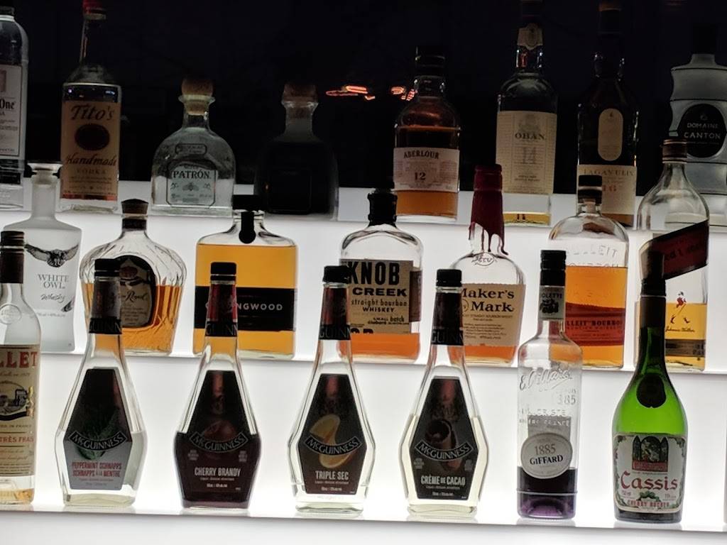 Gilt Restaurant | restaurant | 305 King St W #102, Kitchener, ON N2G 1B9, Canada | 5199546100 OR +1 519-954-6100