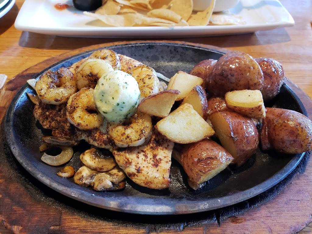 Applebees Grill + Bar | restaurant | 5050 Academy Ln, Bessemer, AL 35022, USA | 2054245255 OR +1 205-424-5255