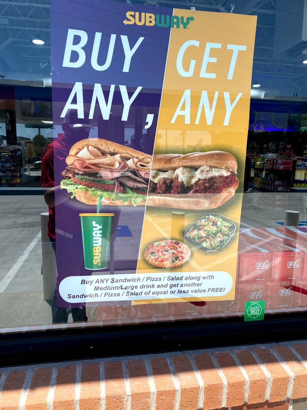 Subway | meal takeaway | 6010 Southwest, Houston, TX 77057, USA | 8323301046 OR +1 832-330-1046