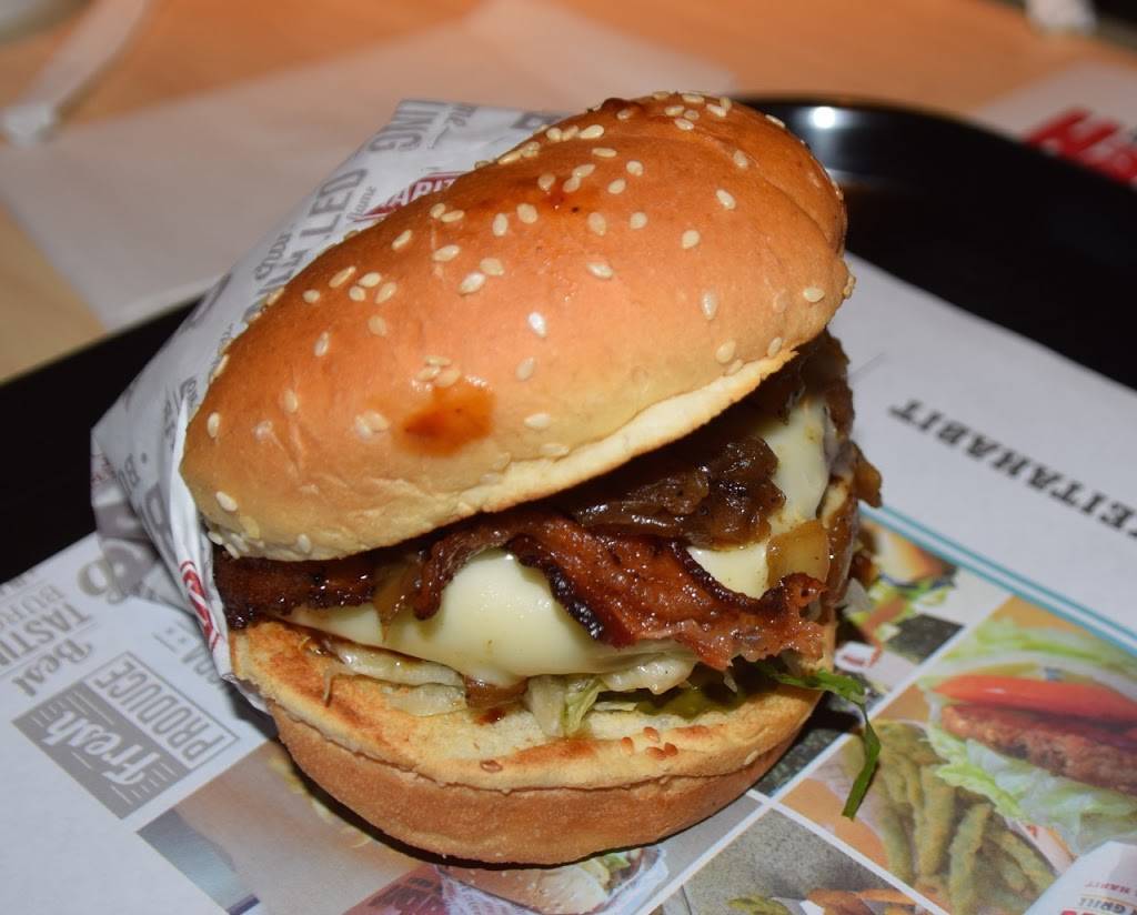 The Habit Burger Grill | restaurant | 5560 N Military Trl, Boca Raton, FL 33496, USA | 5612418466 OR +1 561-241-8466