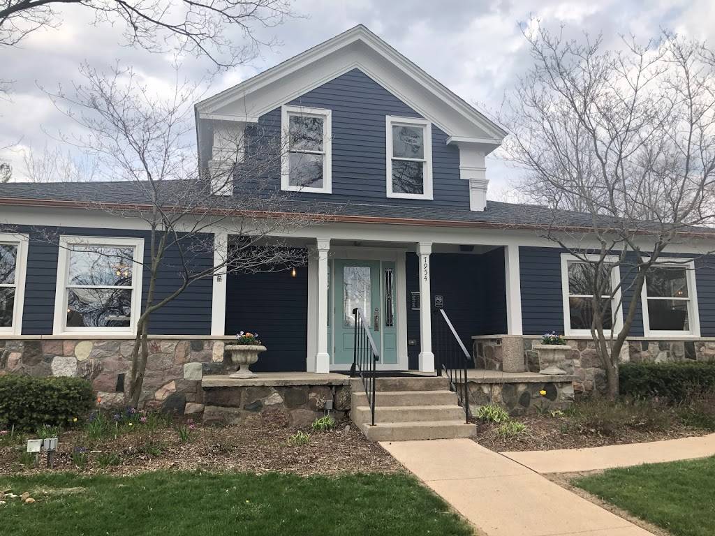 Fillmore Bar & Grill | restaurant | 7954 Ann Arbor St, Dexter, MI 48130, USA | 7344263727 OR +1 734-426-3727