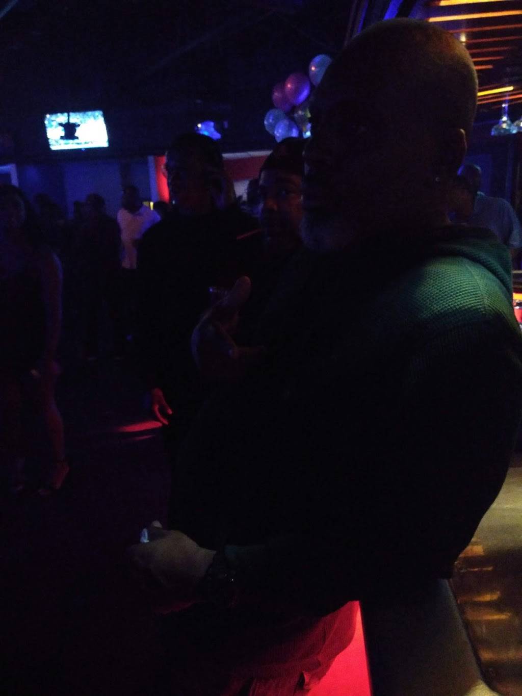 Division 1 Sports Bar & Grill | restaurant | 13331 Kuykendahl Rd, Houston, TX 77090, USA | 2818769393 OR +1 281-876-9393