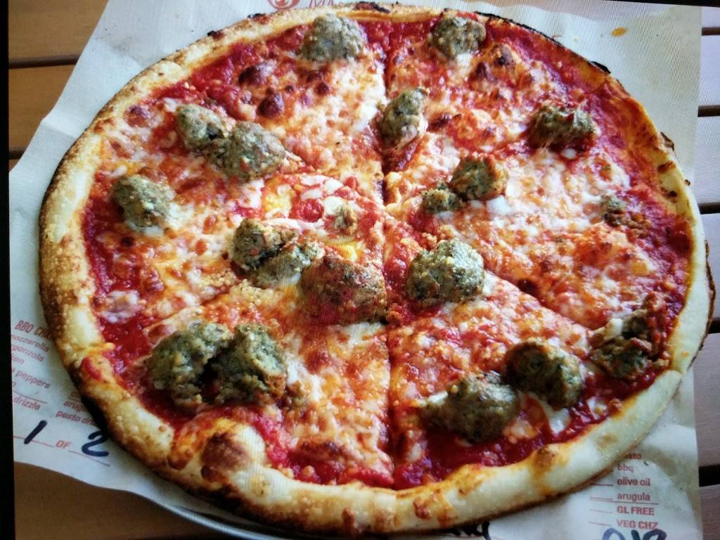 Blaze Pizza | meal takeaway | 4255 Campus Dr A120, Irvine, CA 92612, USA | 9492984841 OR +1 949-298-4841