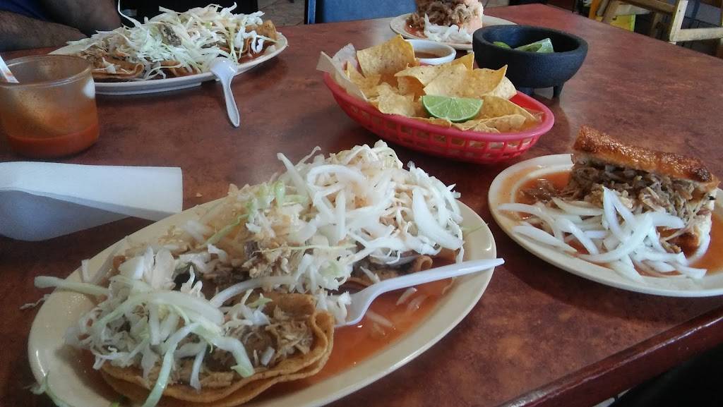 Tortas Ahogadas Mi Barrio | restaurant | 4749 International Blvd, Oakland, CA 94601, USA | 5104349454 OR +1 510-434-9454