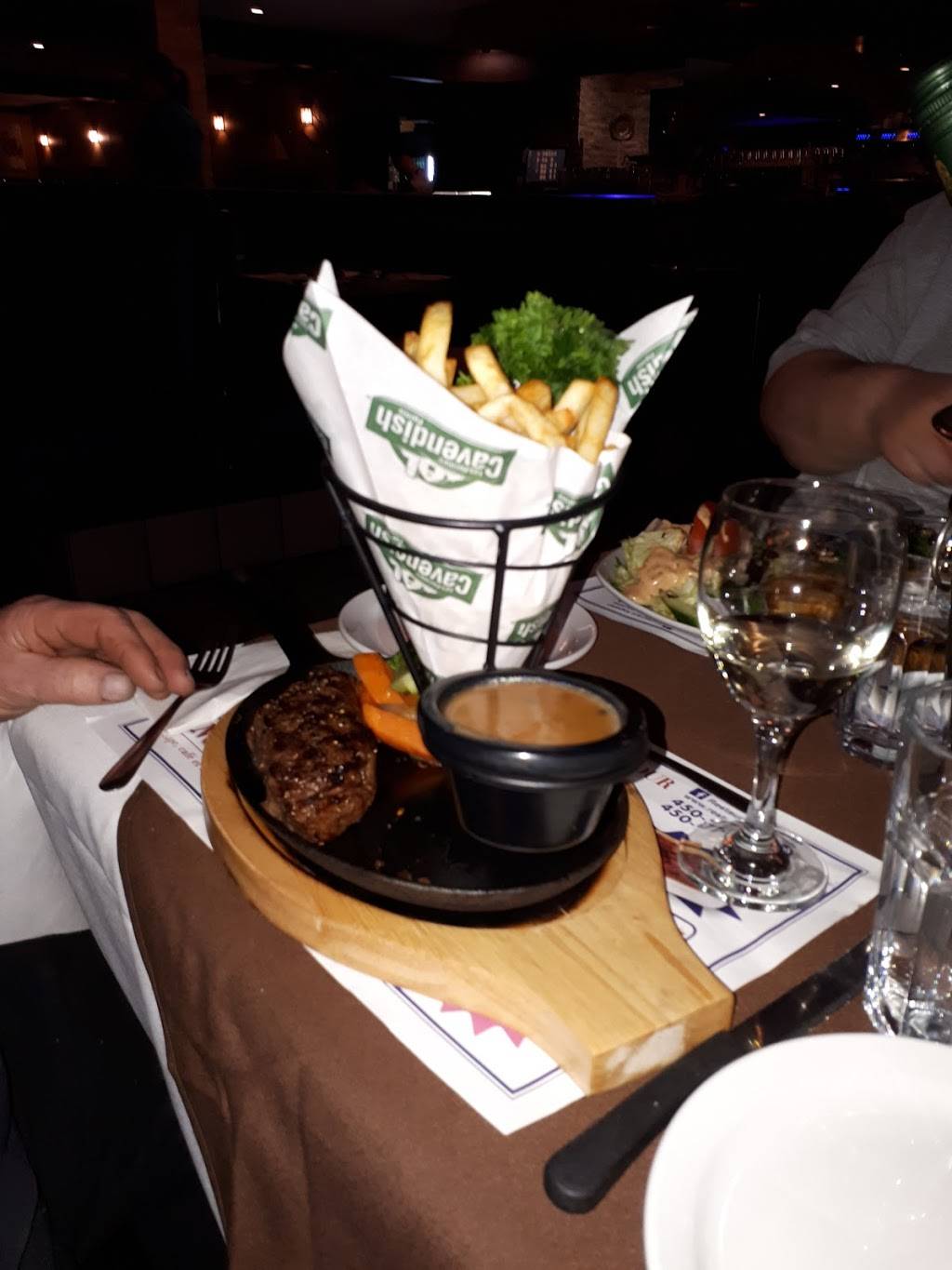 Restaurant Kapetan | restaurant | 155 Rue Victoria, Salaberry-de-Valleyfield, QC J6T 1A5, Canada | 4503773700 OR +1 450-377-3700