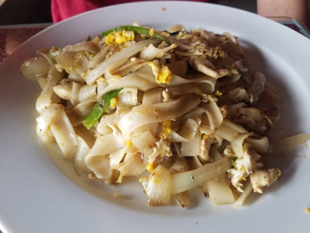 Siamville Thai Cuisine | restaurant | 3635 1st Ave SE, Cedar Rapids, IA 52403, USA | 3193641955 OR +1 319-364-1955