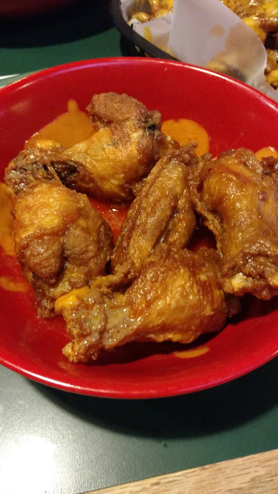 Roadhouse Wings & Grille | restaurant | 2177 Hilliard Rome Rd, Hilliard, OH 43026, USA | 6145299399 OR +1 614-529-9399