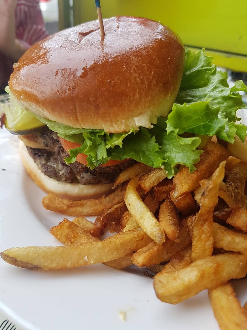 McSorleys Wonderful Saloon & Grill | restaurant | 1544 Bayview Ave, Toronto, ON M4G 3B6, Canada | 4169320655 OR +1 416-932-0655