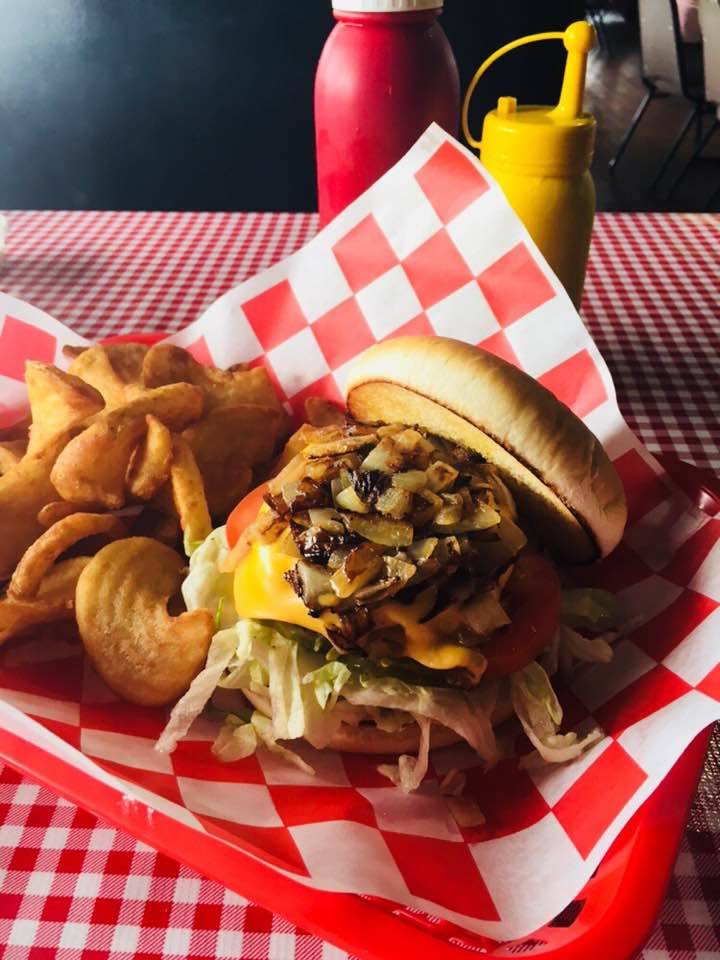 Burger Time Machine | restaurant | 301 W University Dr, Denton, TX 76201, USA | 9403841133 OR +1 940-384-1133