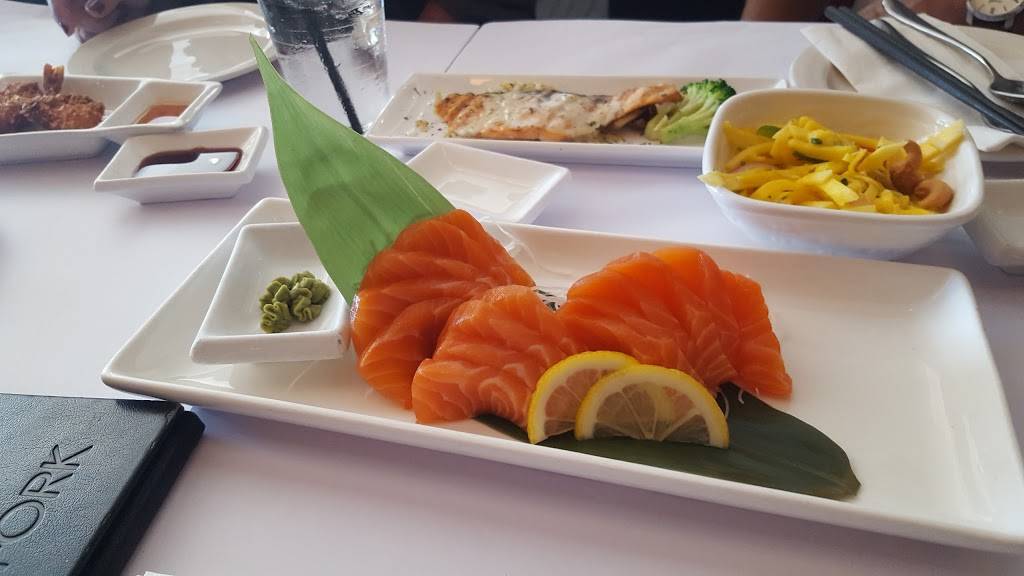 Spoon & Fork Plus | restaurant | 478, 12 Dundas St W #12, Oakville, ON L6H 6R8, Canada | 9052576882 OR +1 905-257-6882