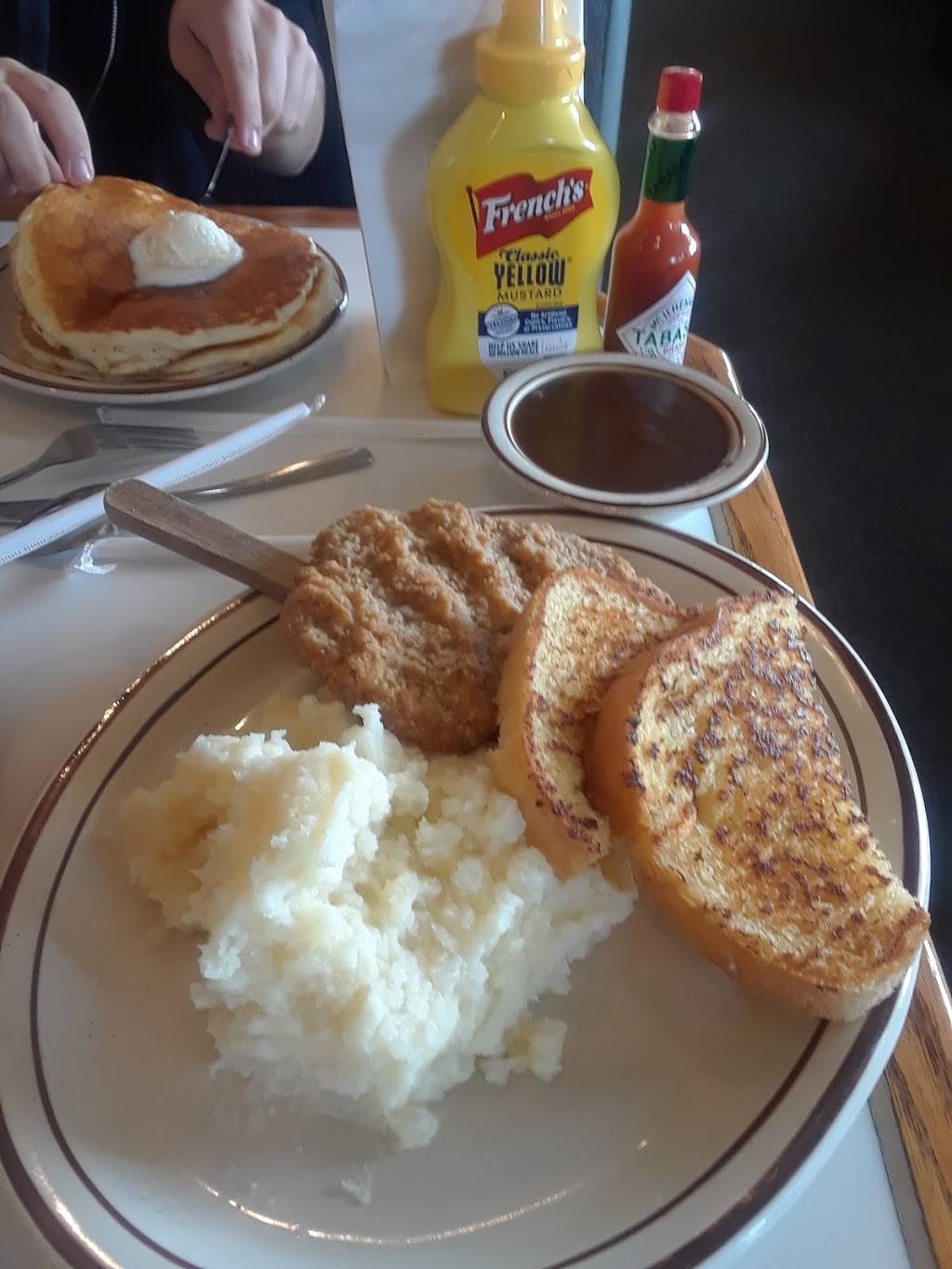 A Js Cafe & Grill | restaurant | 2800 Geer Rd, Turlock, CA 95382, USA | 2096674661 OR +1 209-667-4661