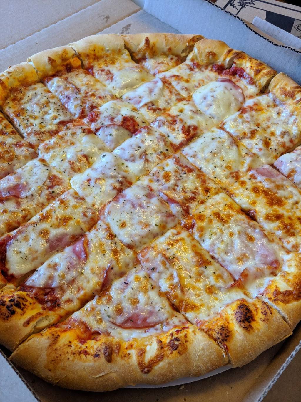 Rosatis Pizza | meal delivery | 953 W Diversey Pkwy, Chicago, IL 60614, USA | 7735709000 OR +1 773-570-9000