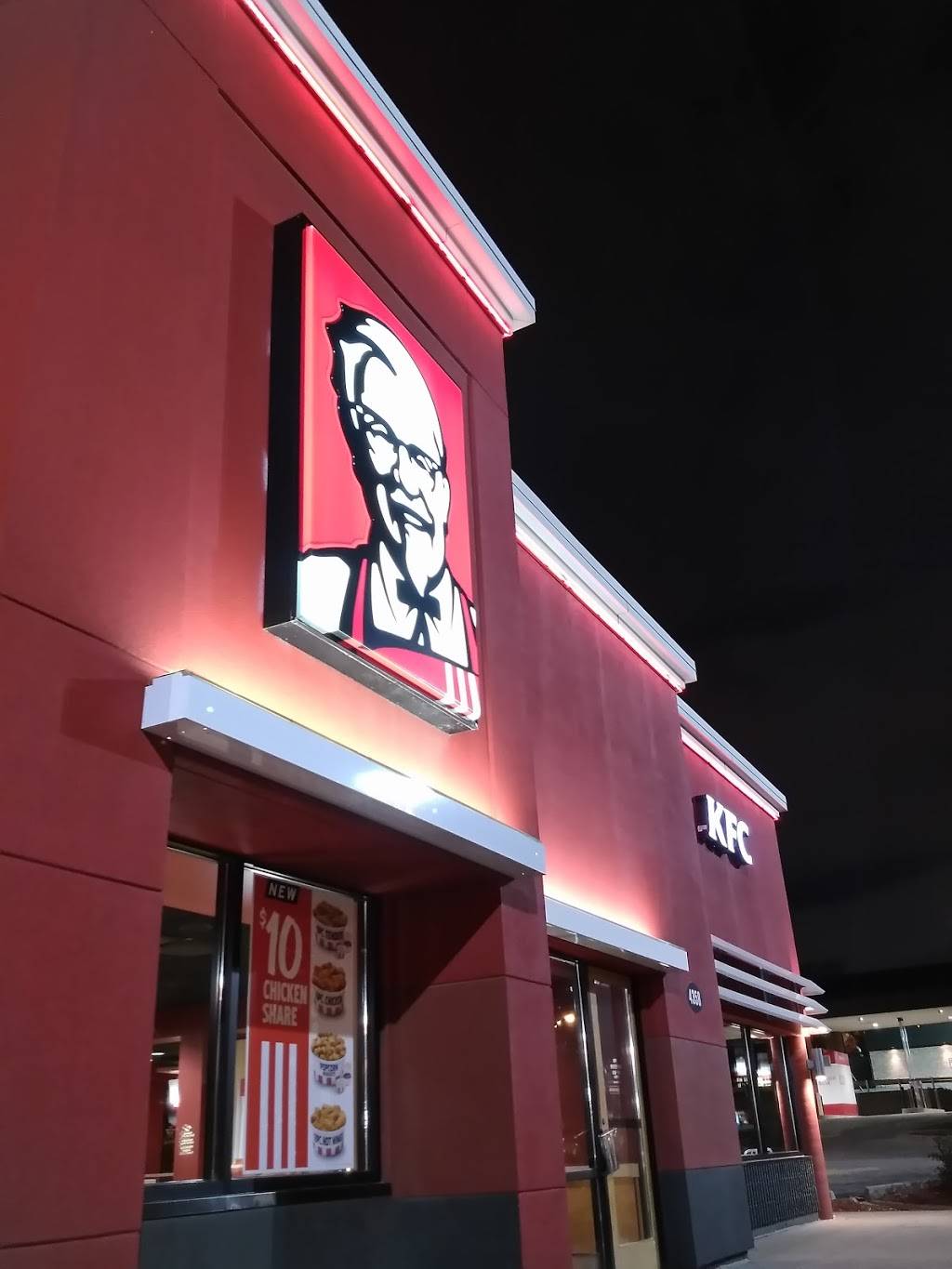 KFC | restaurant | 4358 Dodge St, Omaha, NE 68131, USA | 4025043474 OR +1 402-504-3474