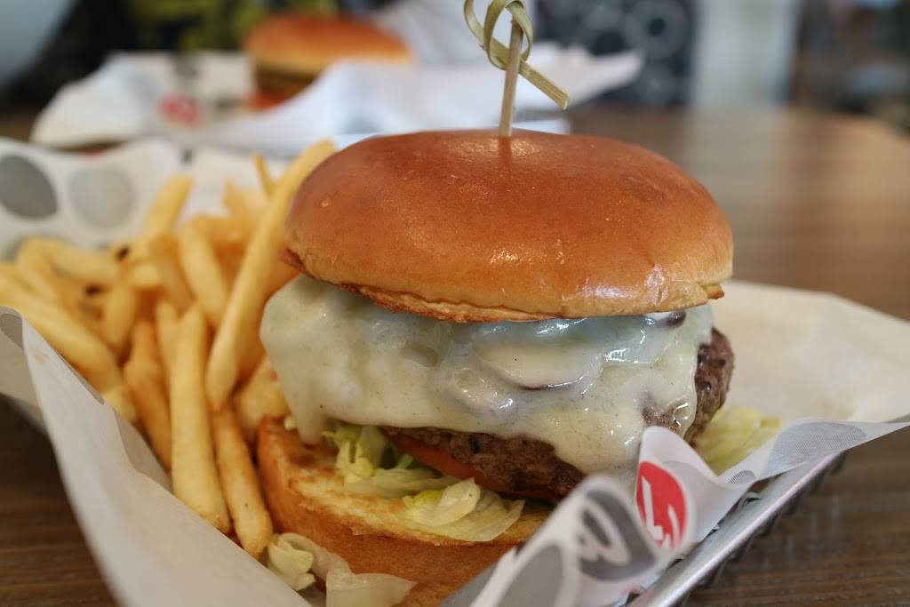 Burger 21 | restaurant | 26425 Novi Rd F, Novi, MI 48375, USA | 2485134333 OR +1 248-513-4333