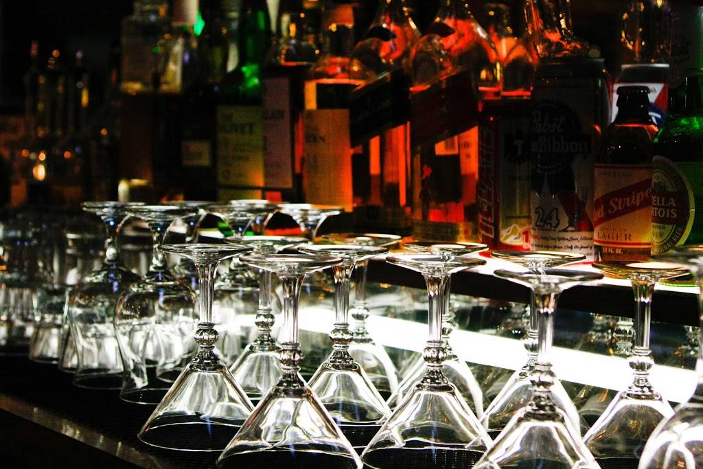 The StandBy | restaurant | 935 Airport Blvd, South San Francisco, CA 94080, USA | 6505888300 OR +1 650-588-8300