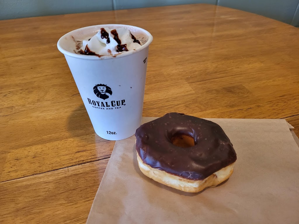 Dixie Joes | restaurant | 3344 Chisholm Rd, Iron City, TN 38463, USA | 9314005110 OR +1 931-400-5110