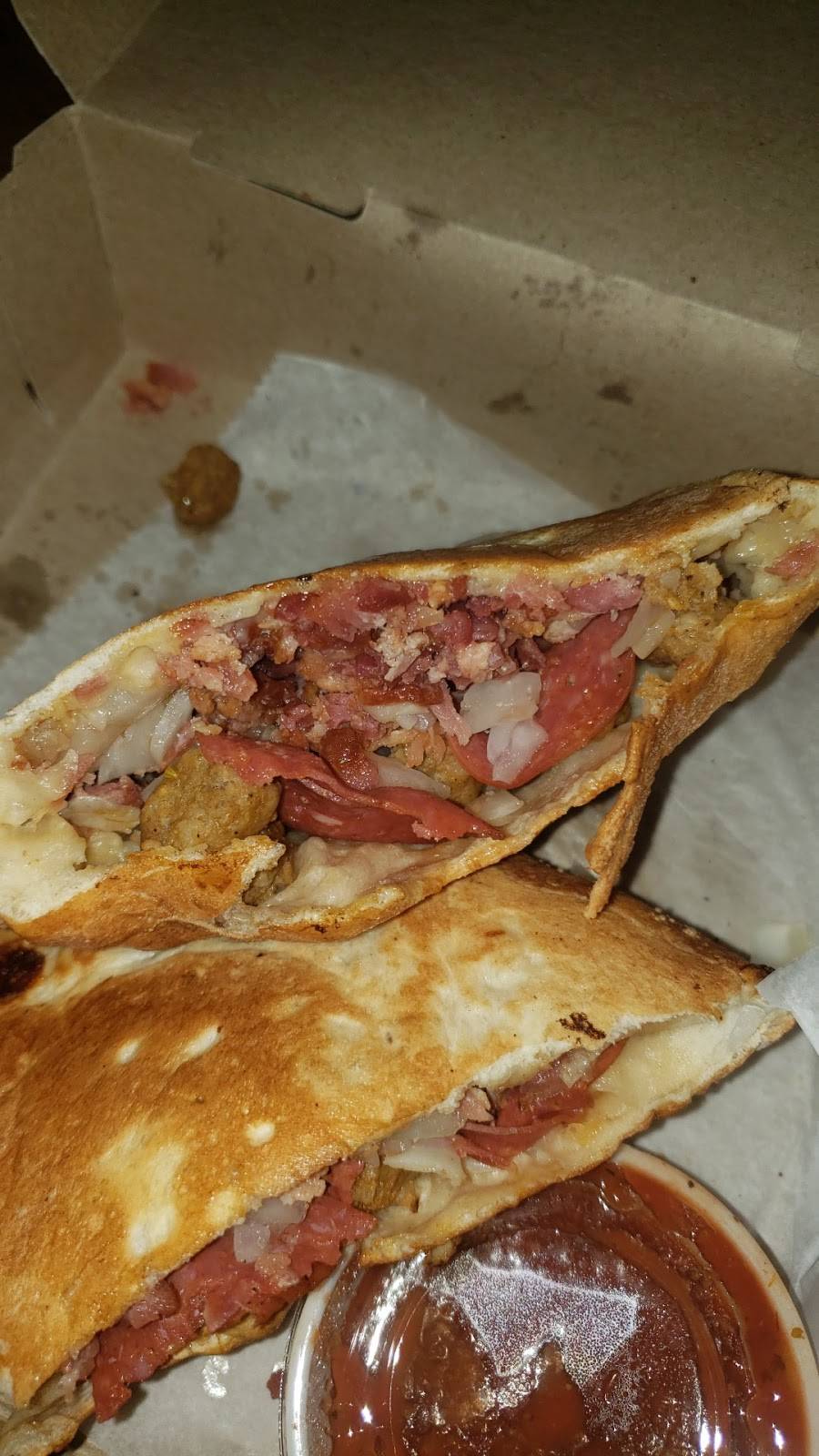 D.P. Dough | restaurant | 1515 E North Ave, Milwaukee, WI 53202, USA | 4147750555 OR +1 414-775-0555