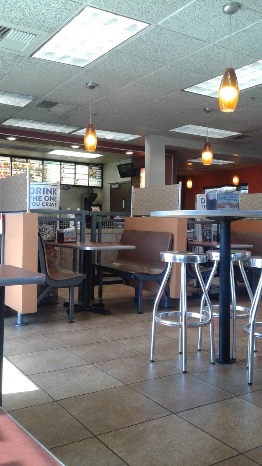 Jack in the Box | restaurant | 2305 Lake Ave, Altadena, CA 91001, USA | 6267915402 OR +1 626-791-5402